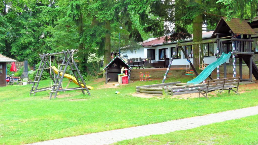 Juniorcamp Nova Zivohost Hotel Křečovice Екстериор снимка